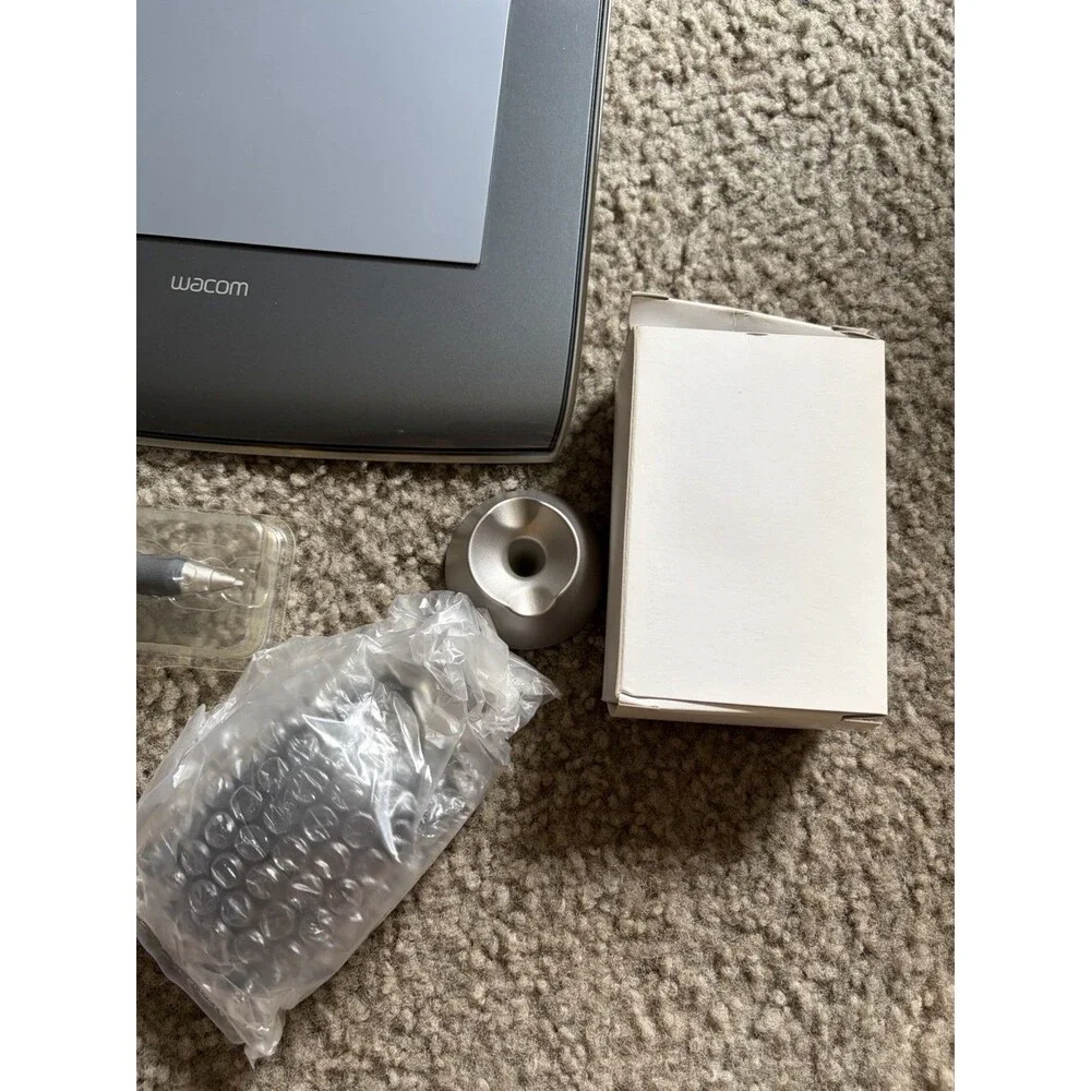 Wacom Intuos 3 PTZ-631W 6x11 Graphics Tablet w/Pen